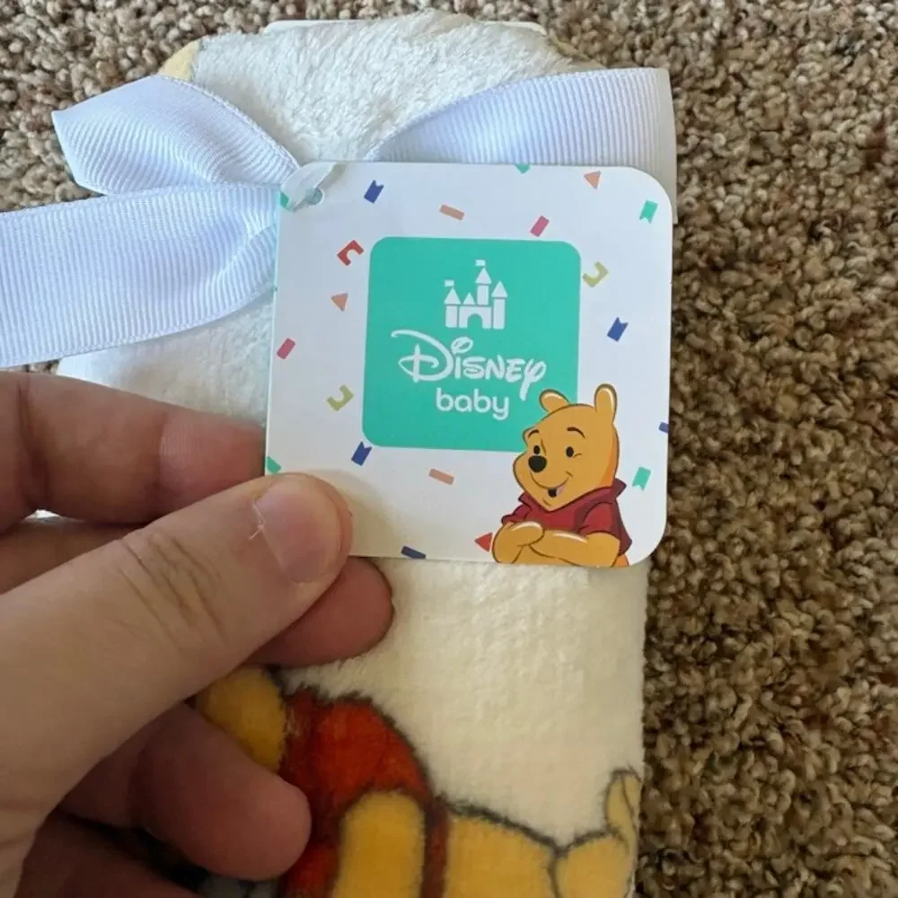 Disney Baby Winnie the Pooh Fleece Blanket Honey NWT